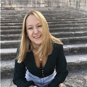 Doy clases de todas las materias. Las clases que hago son muy lúdicas para que los niños aprendan de una forma más fluida